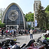 Biker-Gottesdienst vor St. Hedwig
